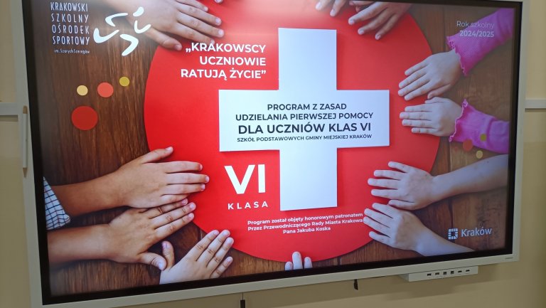 KRAKOWSCY UCZNIOWIE RATUJĄ ŻYCIE.